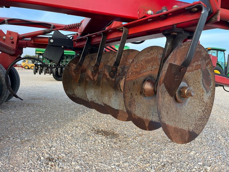 case-ih-3900-image-7