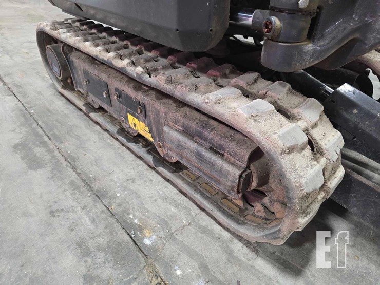 2022-bobcat-e10-image-35