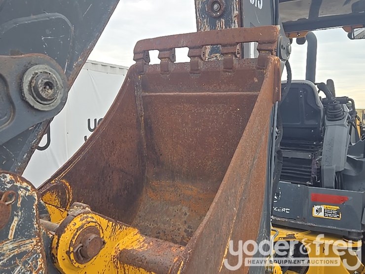 2018-deere-310l-image-27