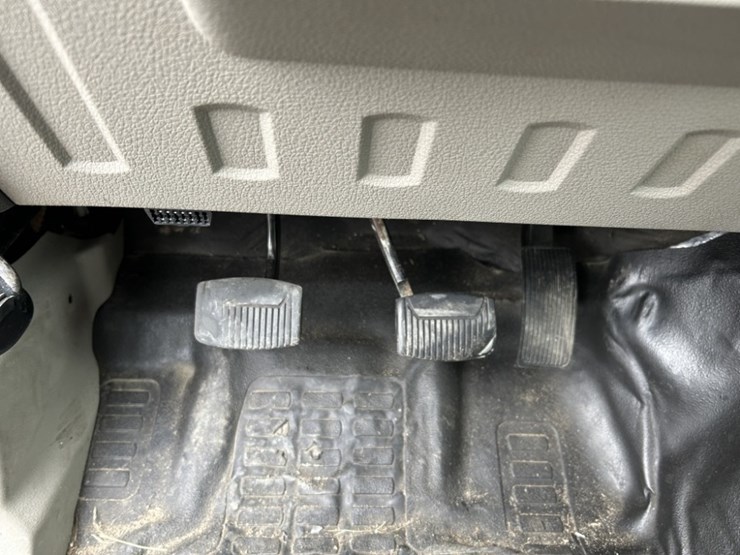 2008-ford-f450-xl-sd-image-29