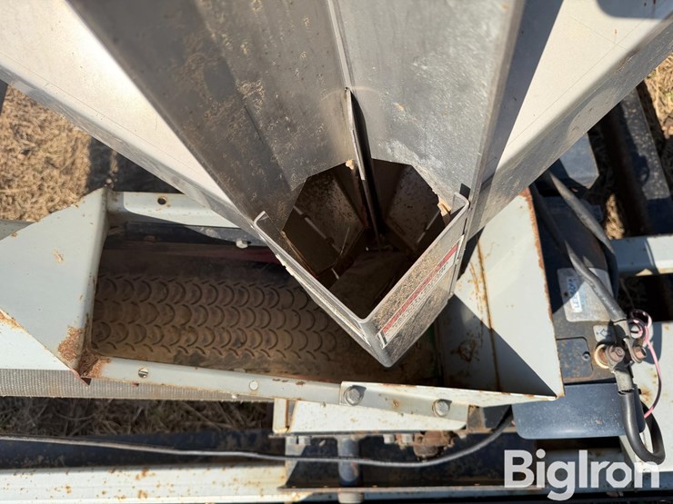 2004-crustbuster-speed-king-90725300-seed-tender-image-19