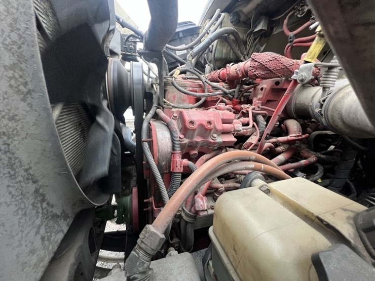 2011-freightliner-vac-con-t/a-vacuum-truck-image-11