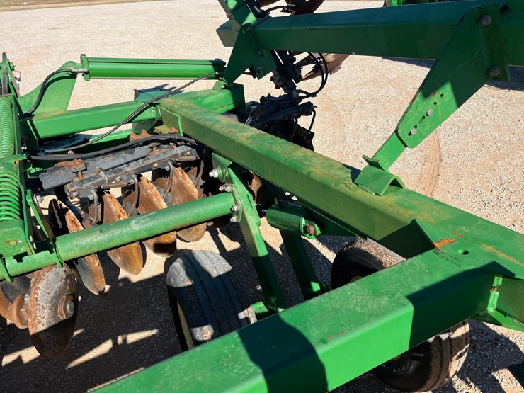 2004-john-deere-637-image-13