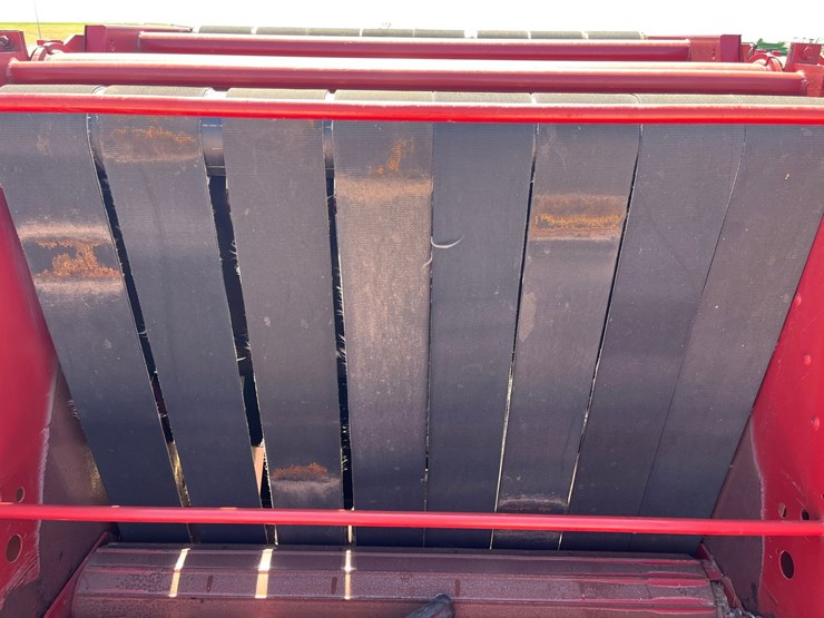 2007-new-holland-br7090-image-7