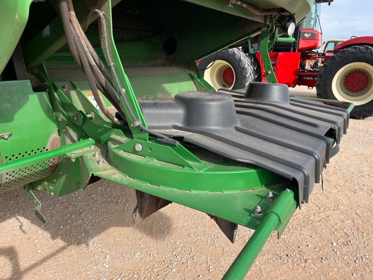 2013-john-deere-s670-image-25