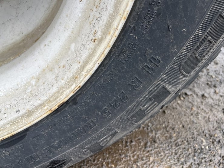 2011-freightliner-vac-con-t/a-vacuum-truck-image-17