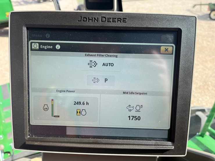 2023-john-deere-w235r-image-39