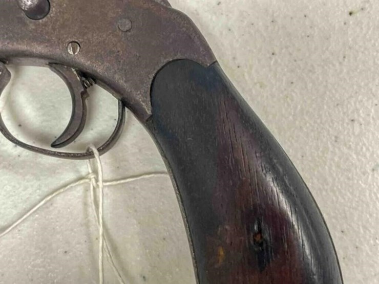 vintage-pistol-image-5