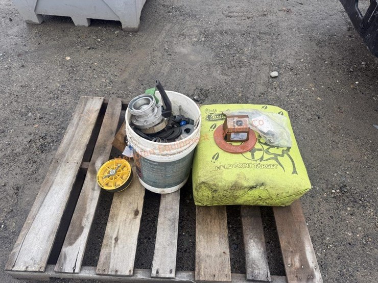 pallet-asst.-shop-&-farm-supplies-image-7