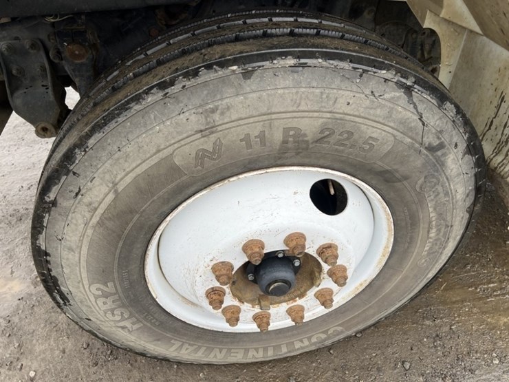 2000-international-4700-image-16