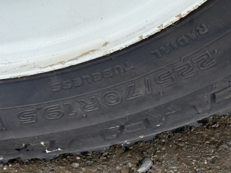 2013-ford-f550-sd-image-18