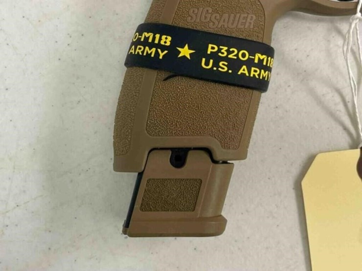 sig-sauer-pistol-image-8