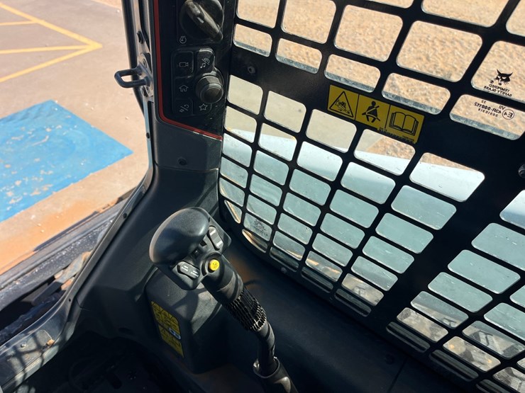 2021-bobcat-t66-image-13