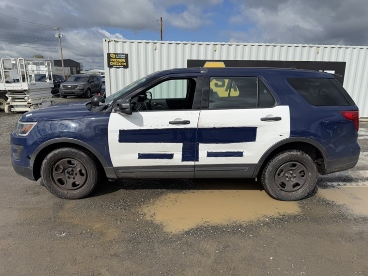 2018-ford-explorer-image-7