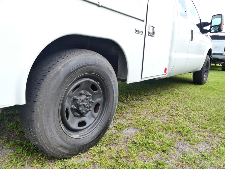 2016-ford-f250-xl-image-6