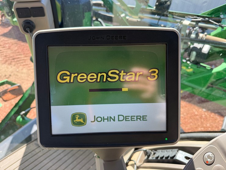 2015-john-deere-r4038-image-82