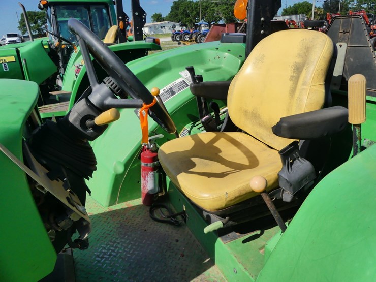 john-deere-6115d-image-10