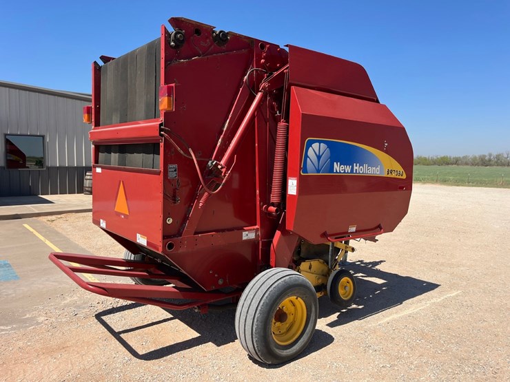 2007-new-holland-br7090-image-12