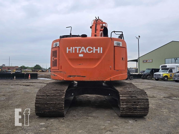 2014-hitachi-zx245us-lc-5n-image-8
