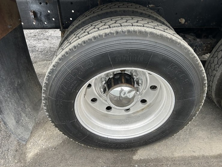 1994-peterbilt-377-image-14