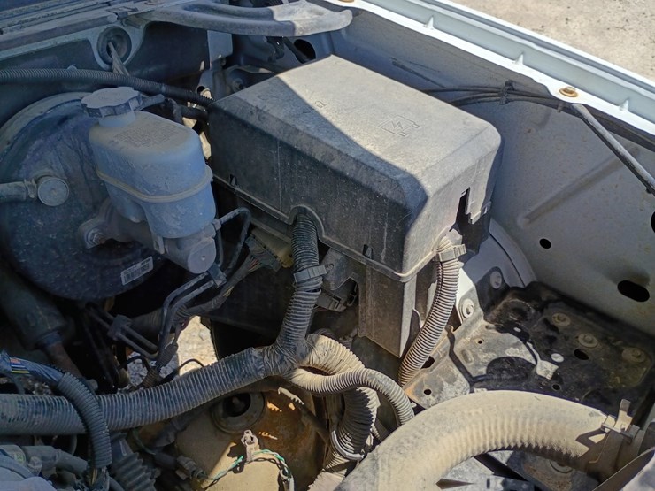 2008-chevrolet-tahoe-image-25