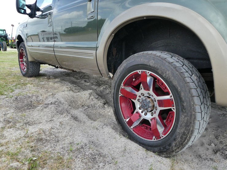 2000-ford-excursion-image-6