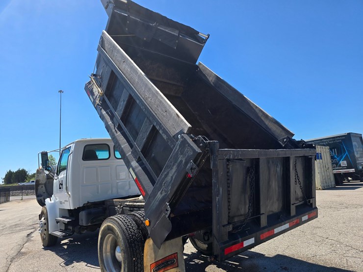 2009-sterling-acterra-image-51