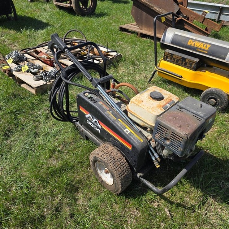 #584 • Mi-T-M 3004 Portable Pressure Washer