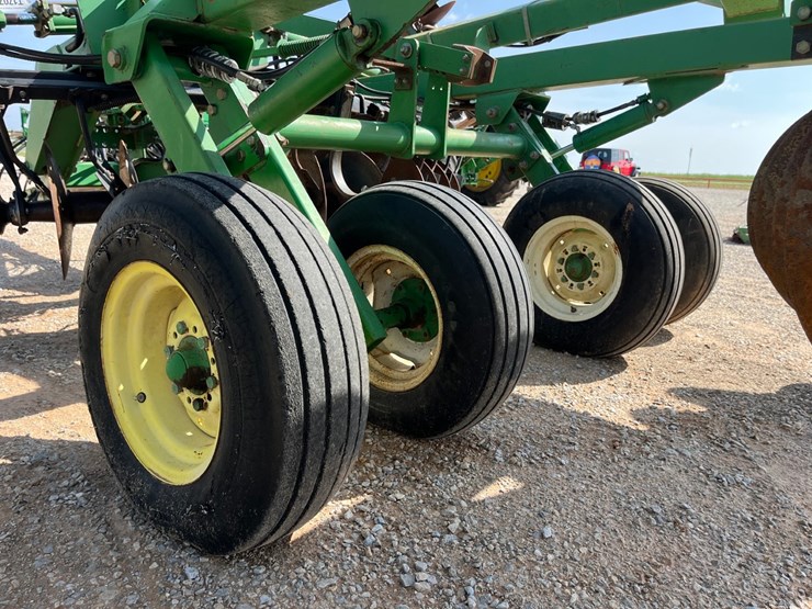 2000-john-deere-637-image-14