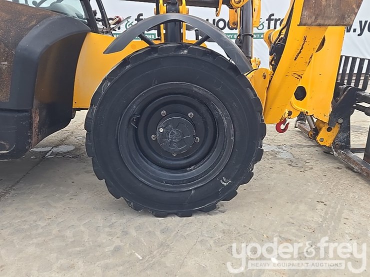 2017-jcb-510-56-image-17