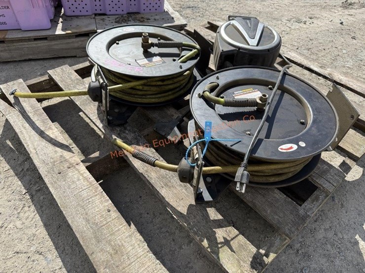 ~50'-retractable-air-hoses-&-electrical-cord-reel-image-3