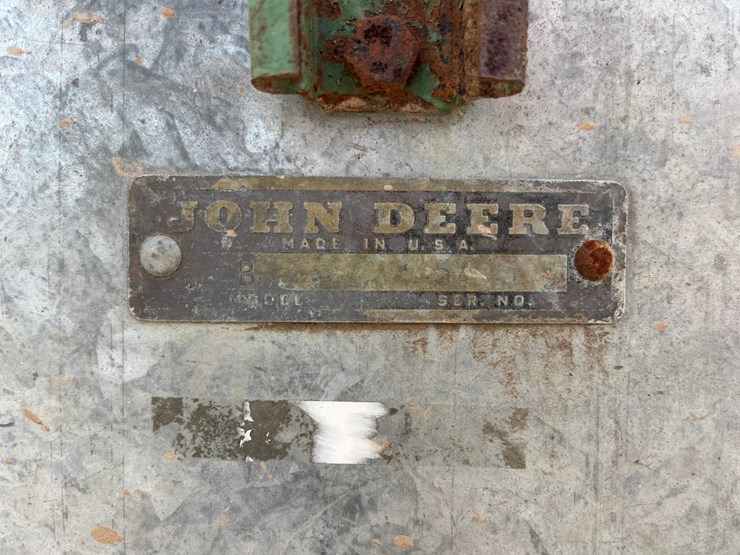 john-deere-16-image-16