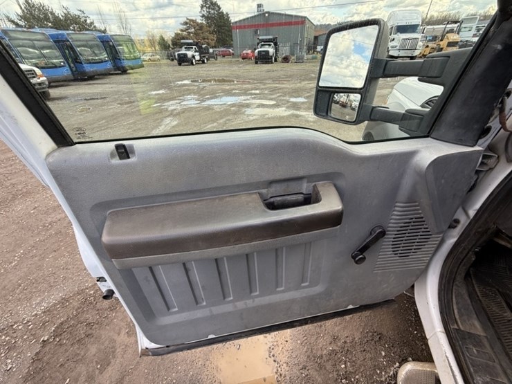 2013-ford-f550-sd-image-21