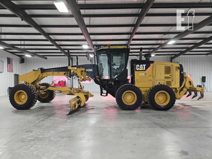 2012-caterpillar-140m2-image-5