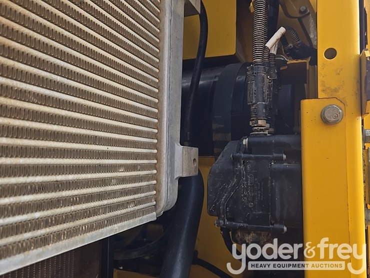 2020-komatsu-pc360-lc-11-image-49