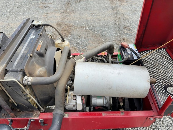 toro-groundsmaster-225-image-12