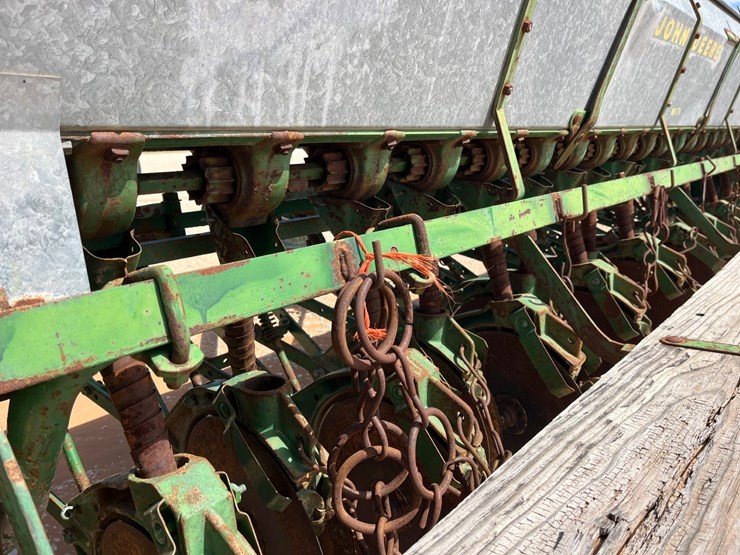 john-deere-b-image-13