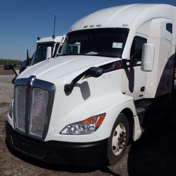 2023 KENWORTH T680