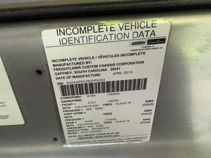 2014-freightliner-mt45-image-24