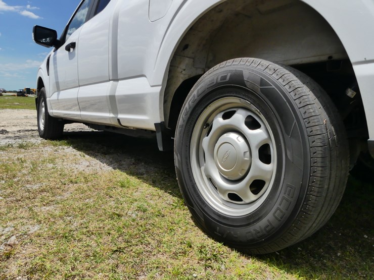 2021-ford-f150-xl-image-6