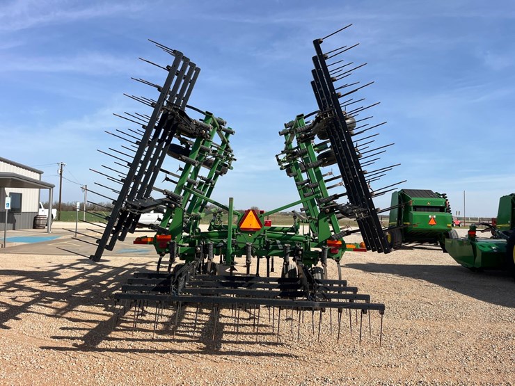 2009-john-deere-2210-image-9