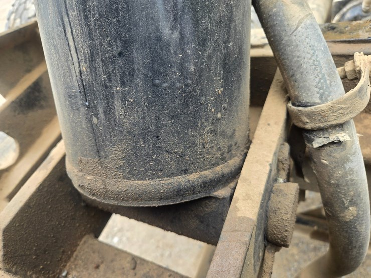 2001-mack-rd690s-image-33