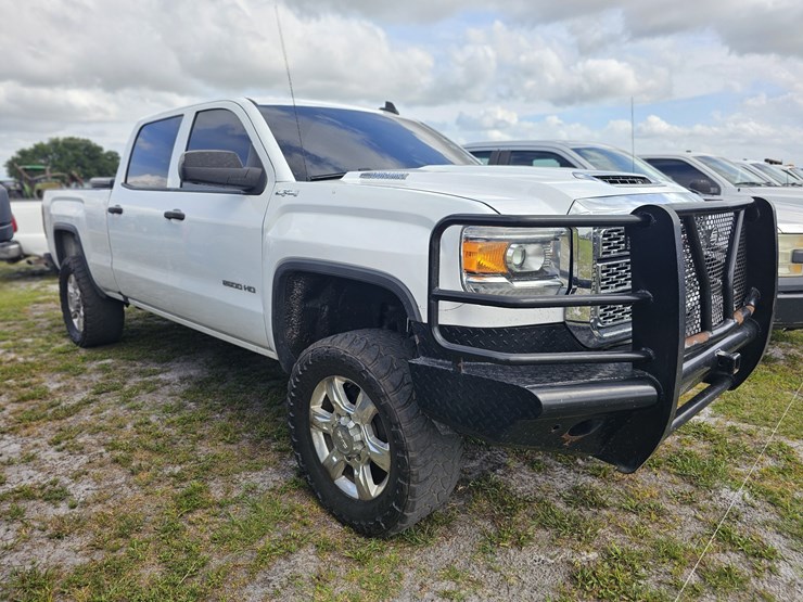 2019-gmc-sierra-2500-image-2
