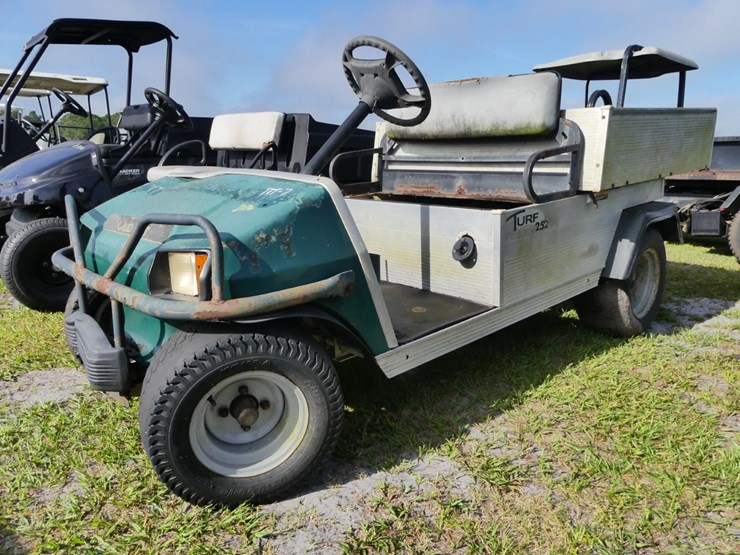 club-car-carryall-252-image-1