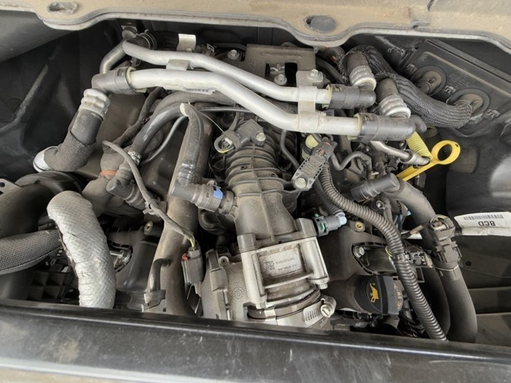 2020-ford-explorer-image-12