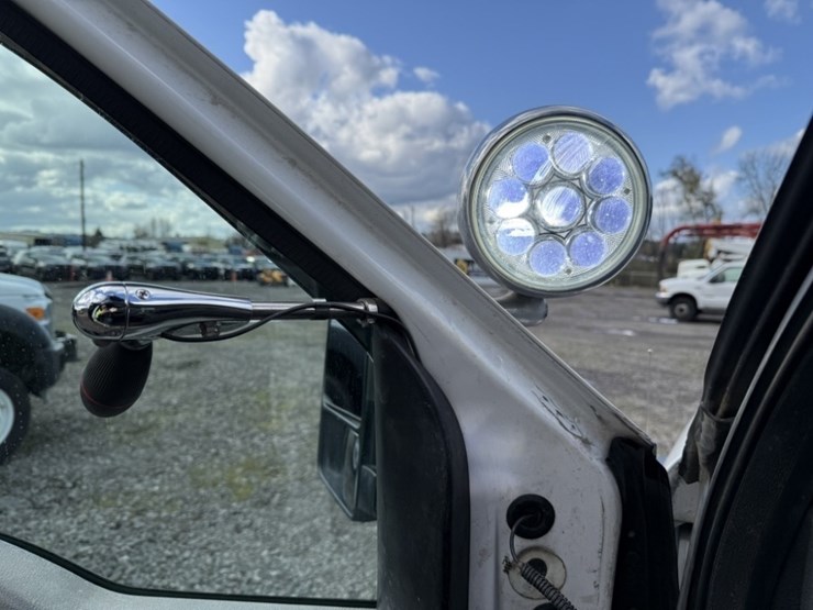 2016-ford-f550-sd-image-32