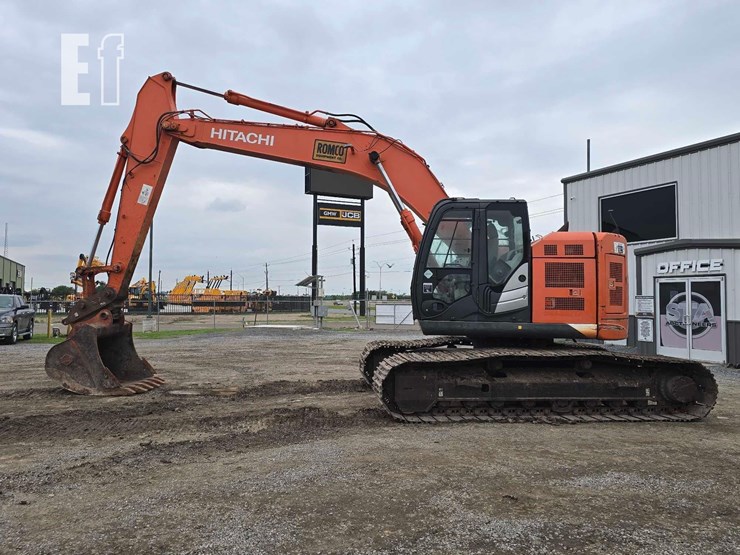 2014-hitachi-zx245us-lc-5n-image-5