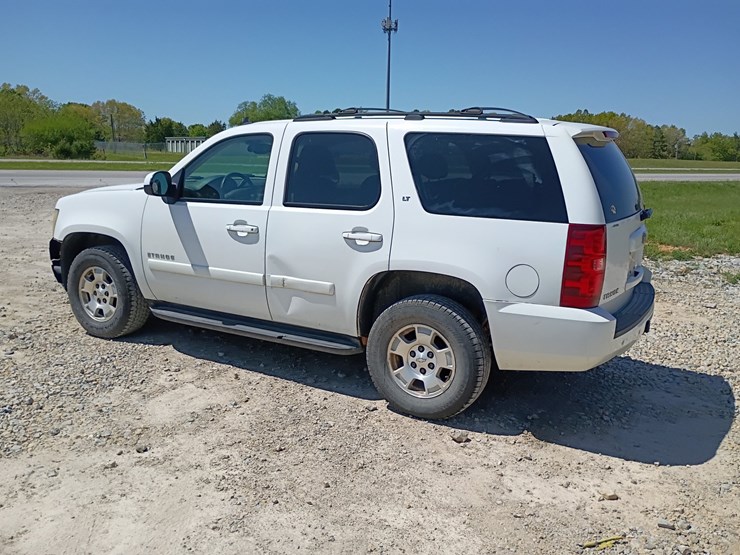 2008-chevrolet-tahoe-image-4