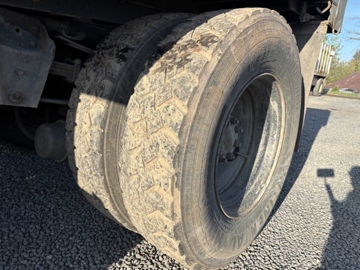 1985-international-4700-image-14