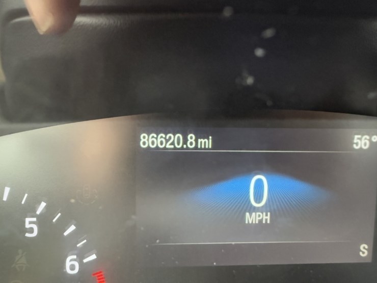 2020-ford-explorer-image-28